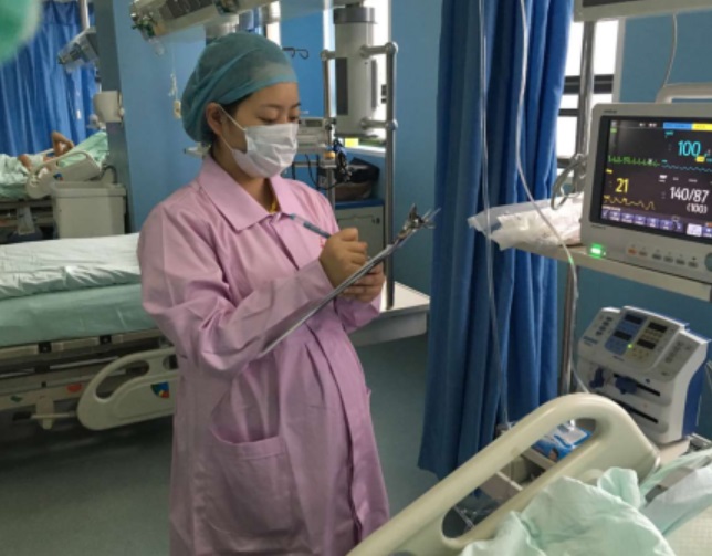 德阳市第二人民医院:孕妇护士服，一份给护士的特别关爱