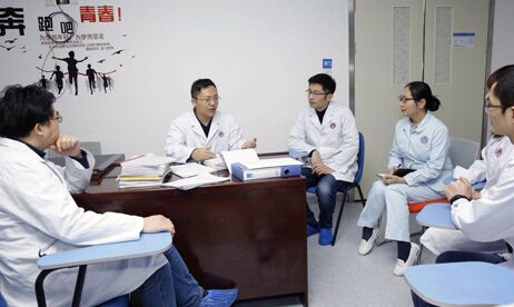 国家重症医学质控中心专家组到乐山市人民医院督导