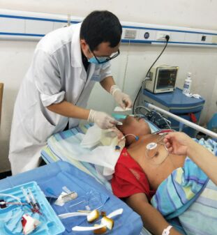 金堂县第三人民医院开展首例床旁颈静脉置管术
