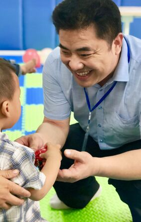 快乐六一健康成长——金堂县妇幼保健院开展六一大型义诊活动